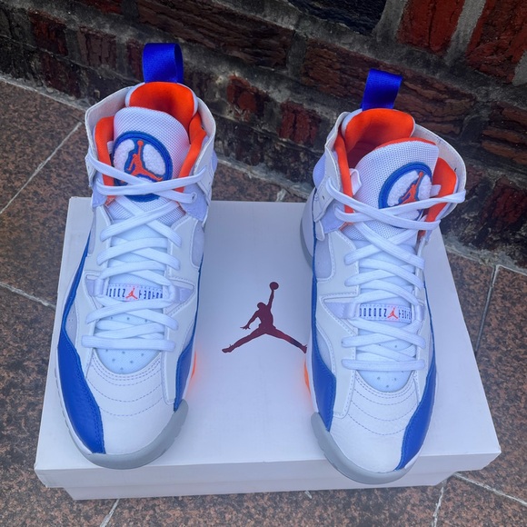 Jordan TWO TreY white/hyper royal size 11